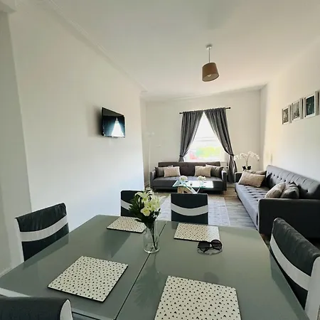 Flat 2 Eskholme -