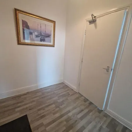 Apartment Flat 2 Eskholme -